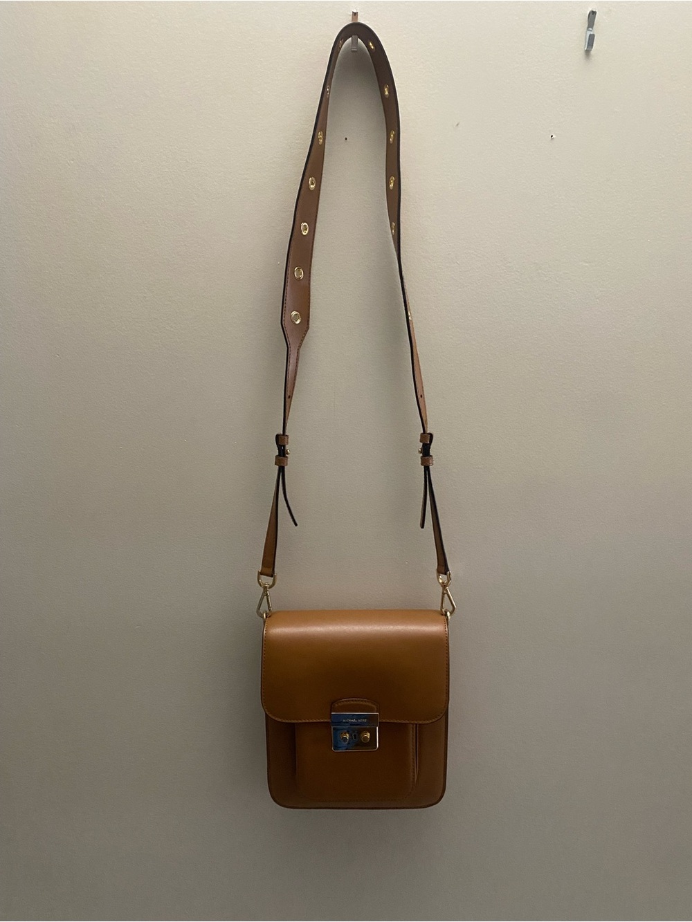 Michael Kors Sloan Editor Leather messenger bag - Picture 2 of 14
